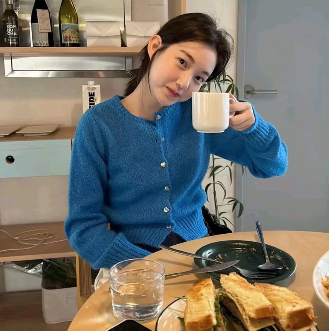 小资女孩向前冲